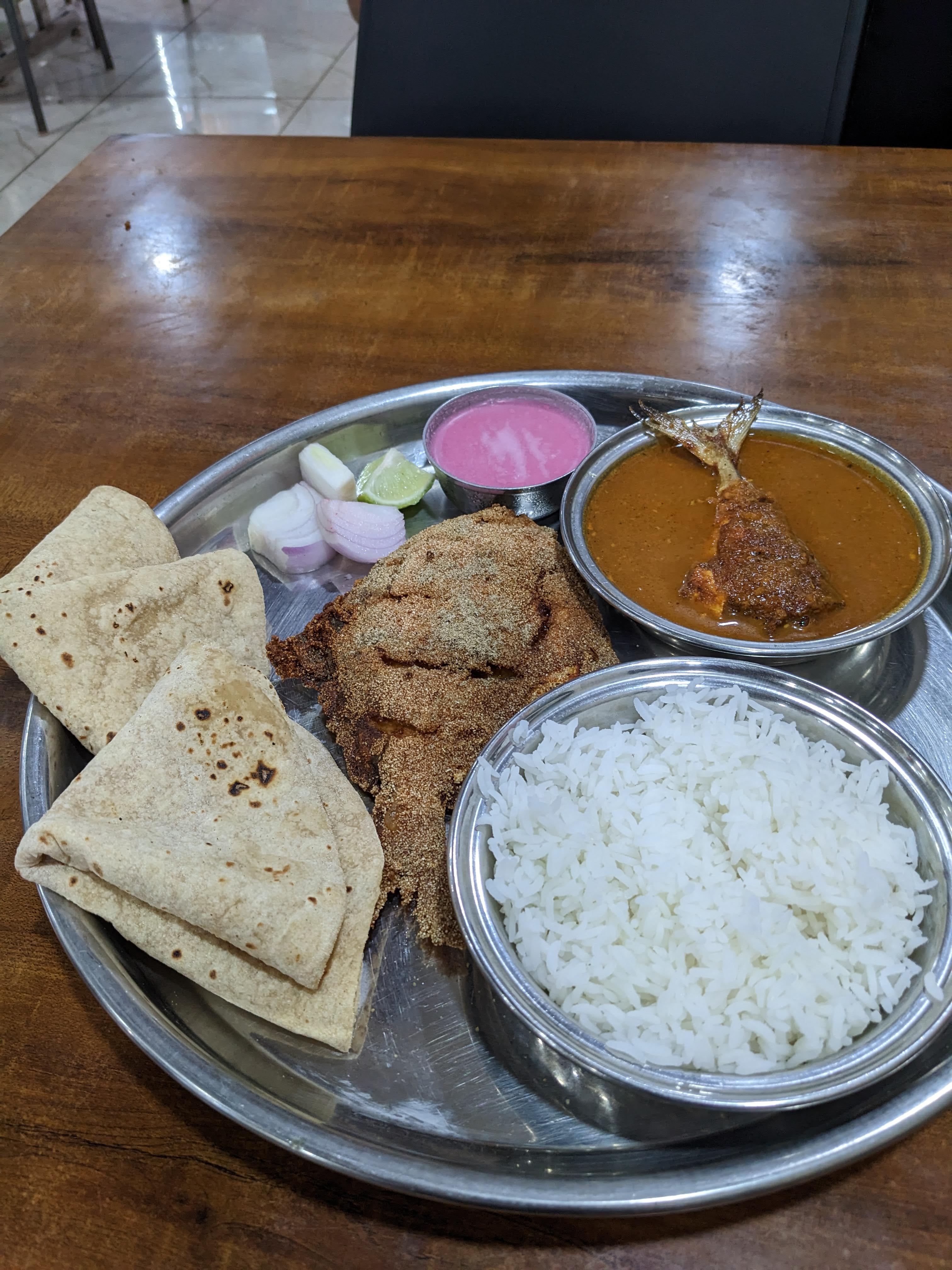 Ganpatipule dinner